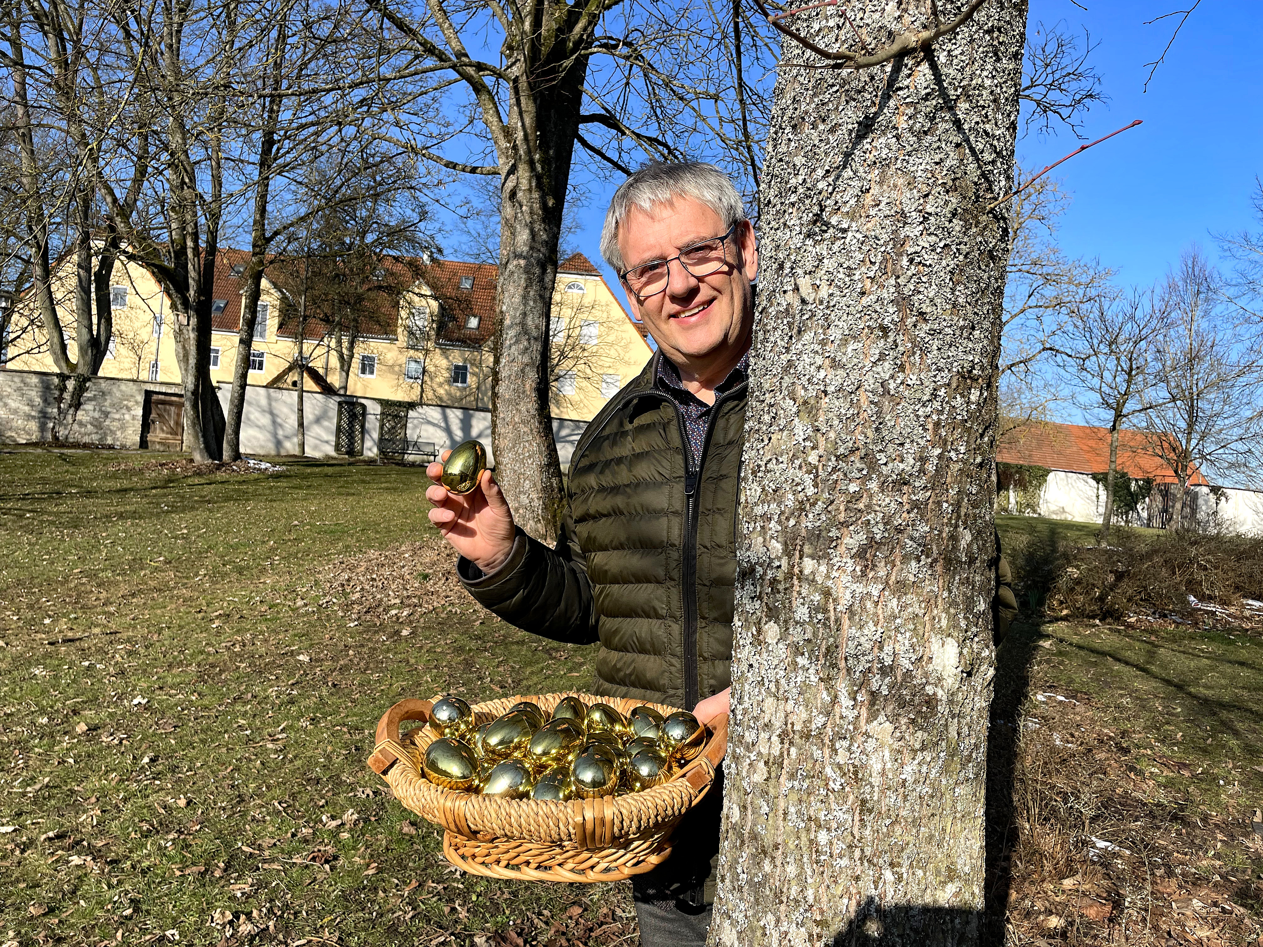 Auch in diesem Jahr versteckt das Osterhasen-Team rund um Bürgermeister Herbert Tischhöfer wieder 33 goldene Eier auf dem Tangrintel.